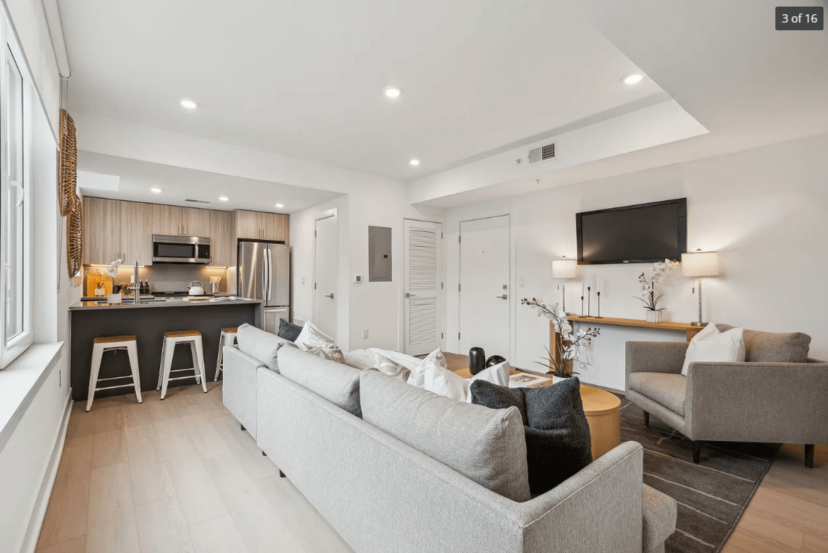 Philadelphia Apartment: 2000 Dreer St
