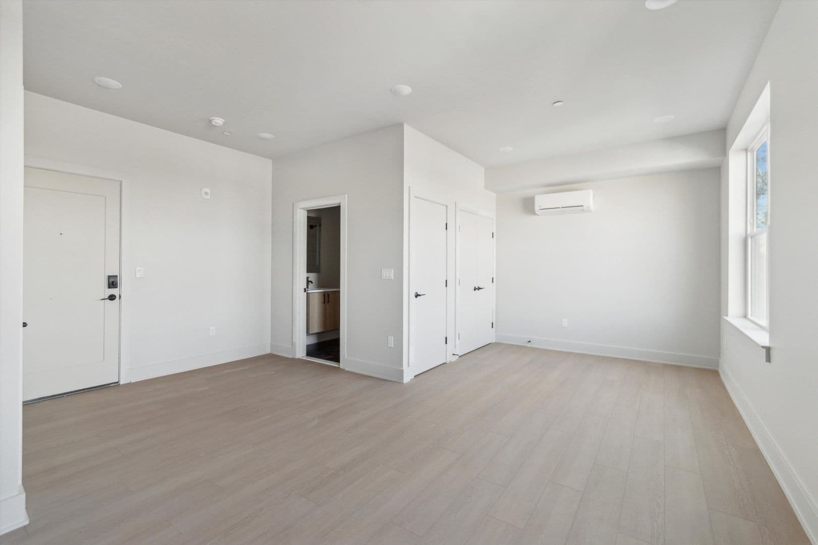 Philadelphia Apartment: 5521 Wayne Ave