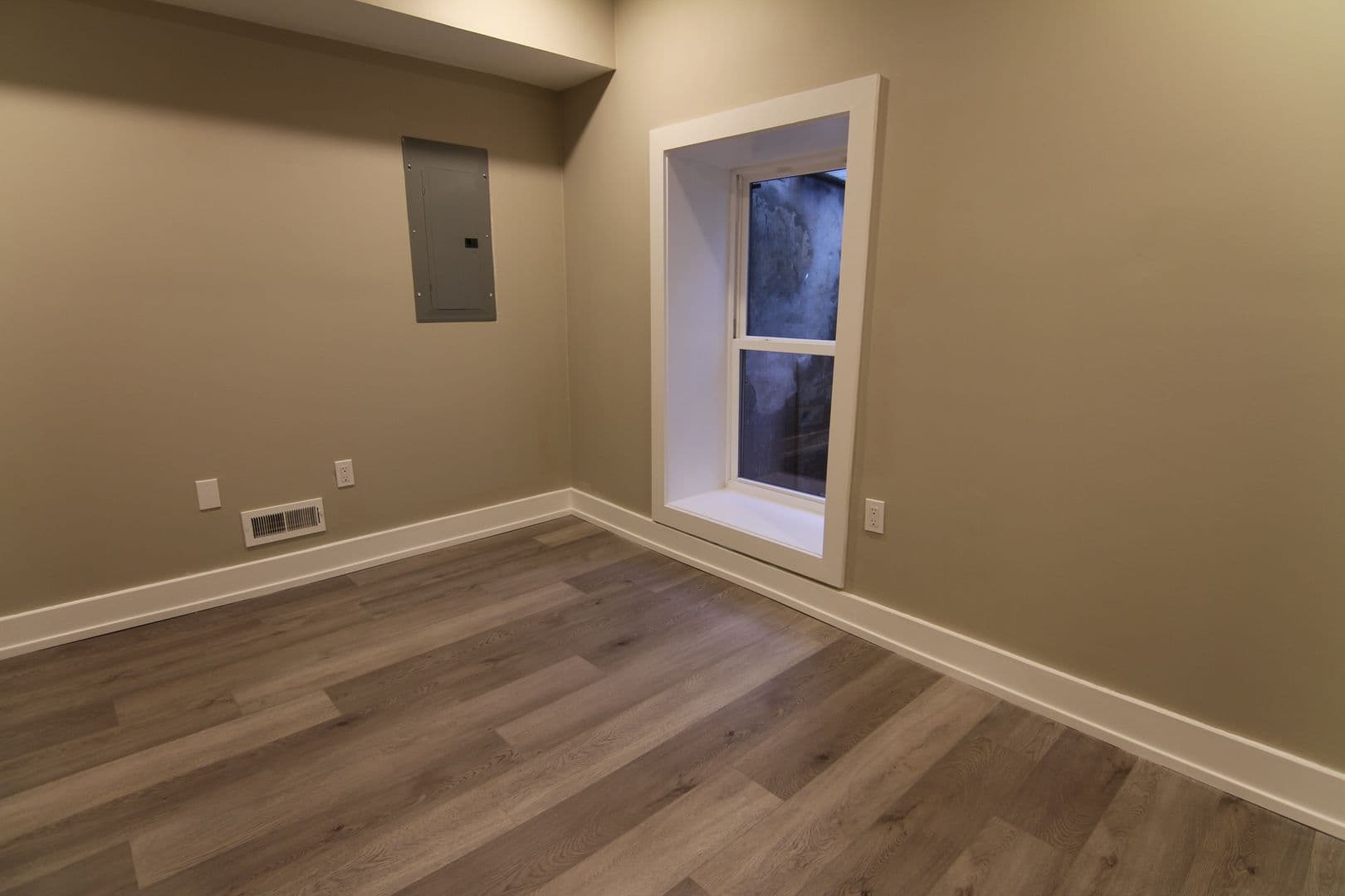 Philadelphia Apartment: 2706 Wharton St