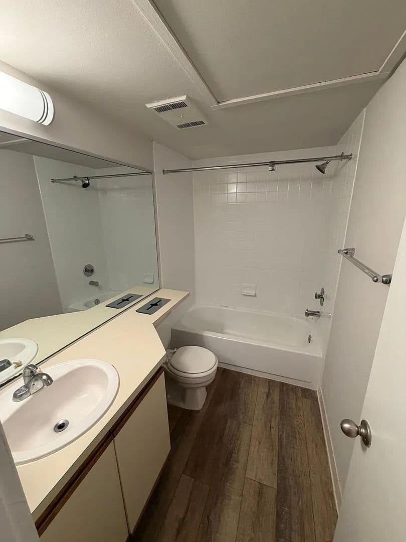 Philadelphia Apartment: 237 Chestnut St