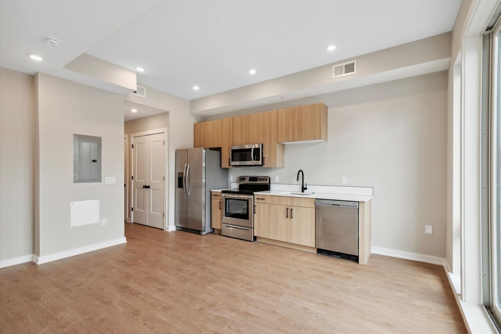 Philadelphia Apartment: 308 W Chelten Ave