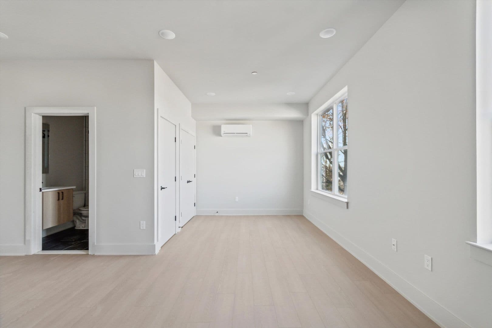 Philadelphia Apartment: 5521 Wayne Ave