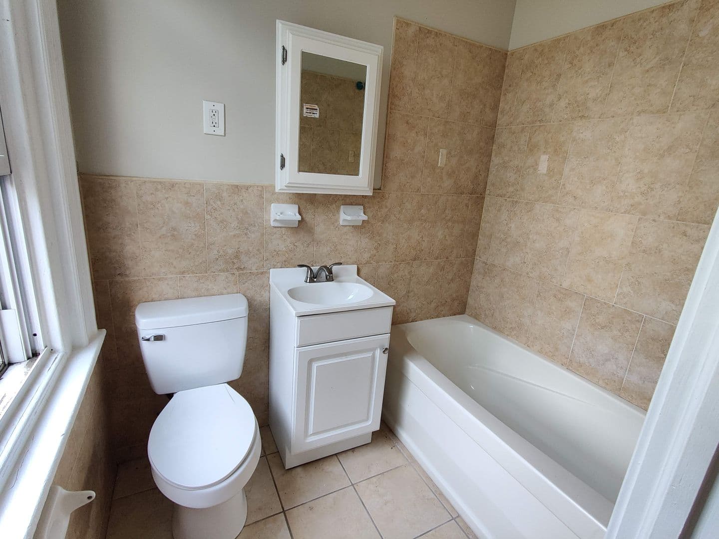 Philadelphia Apartment: 4051 N Broad St