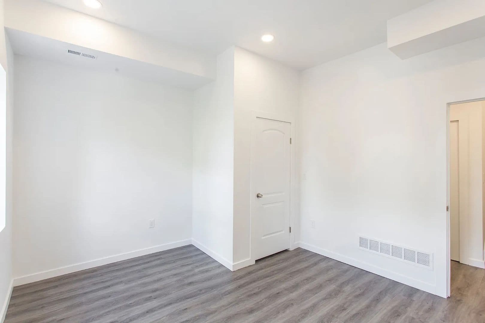 Philadelphia Apartment: 2131 N 8th St