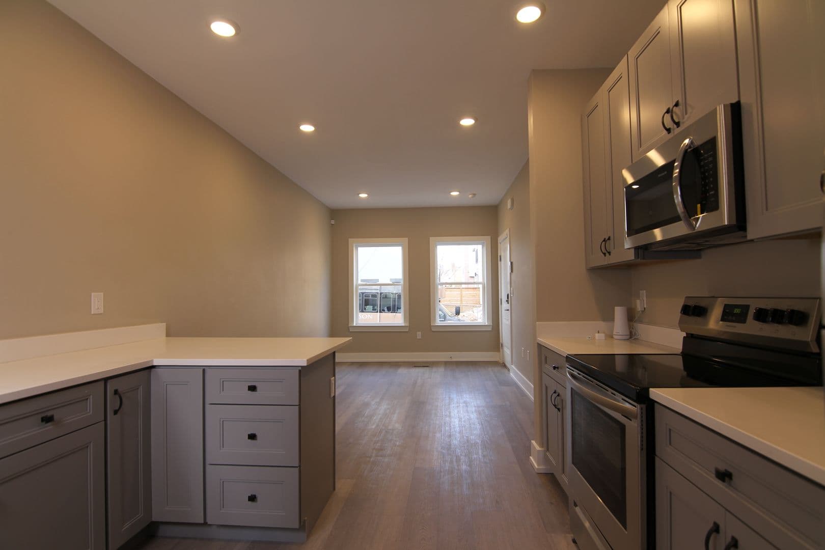 Philadelphia Apartment: 2706 Wharton St