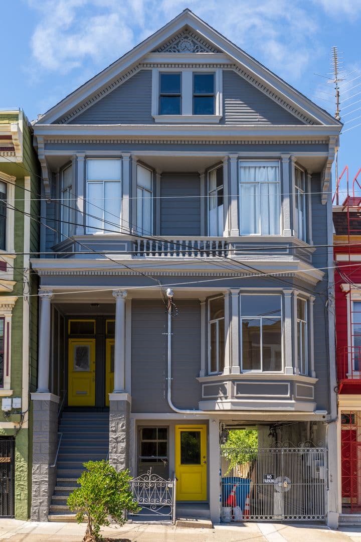 San Francisco Apartment: 58 - 62 Alvarado Street