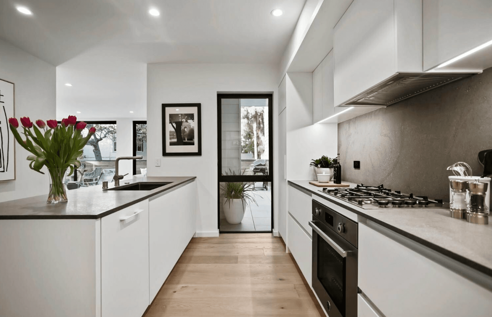 San Francisco Apartment: 1458 Broadway