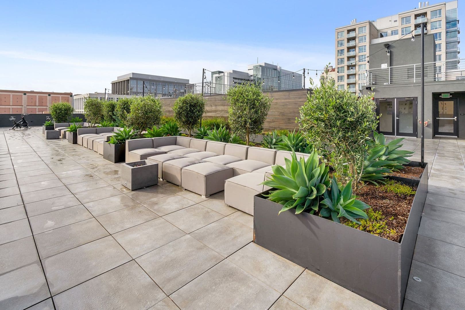 San Francisco Apartment: 1201 Sutter
