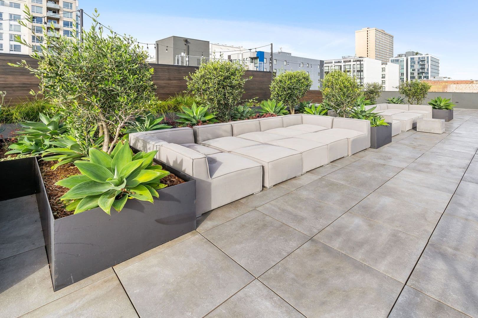 San Francisco Apartment: 1201 Sutter