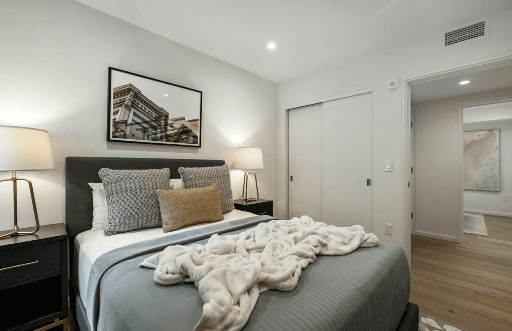 San Francisco Apartment: 1458 Broadway