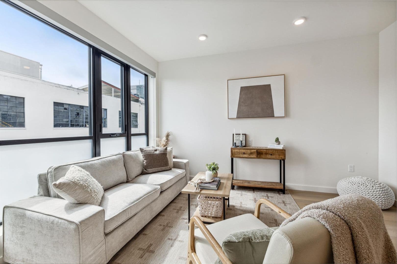San Francisco Apartment: 1201 Sutter