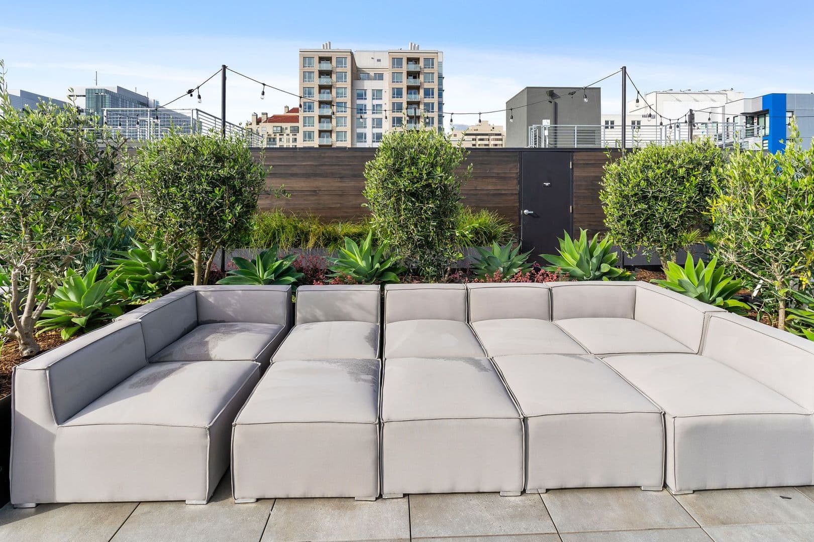 San Francisco Apartment: 1201 Sutter