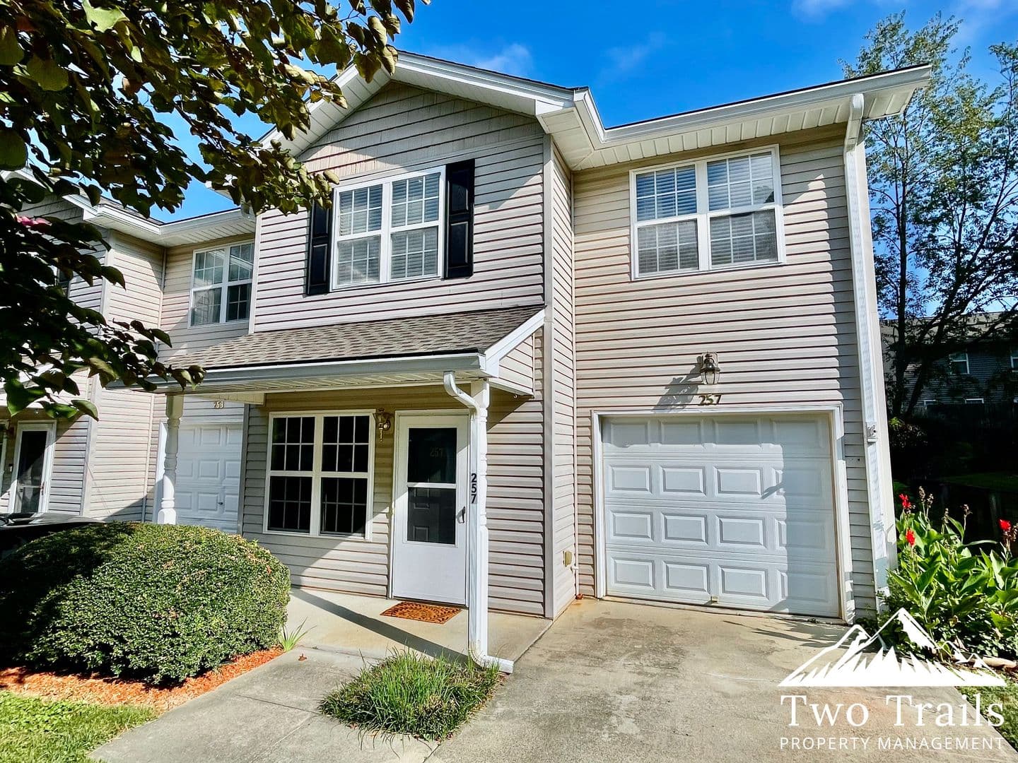 Fletcher Townhome: 257 Wiltshire Circle