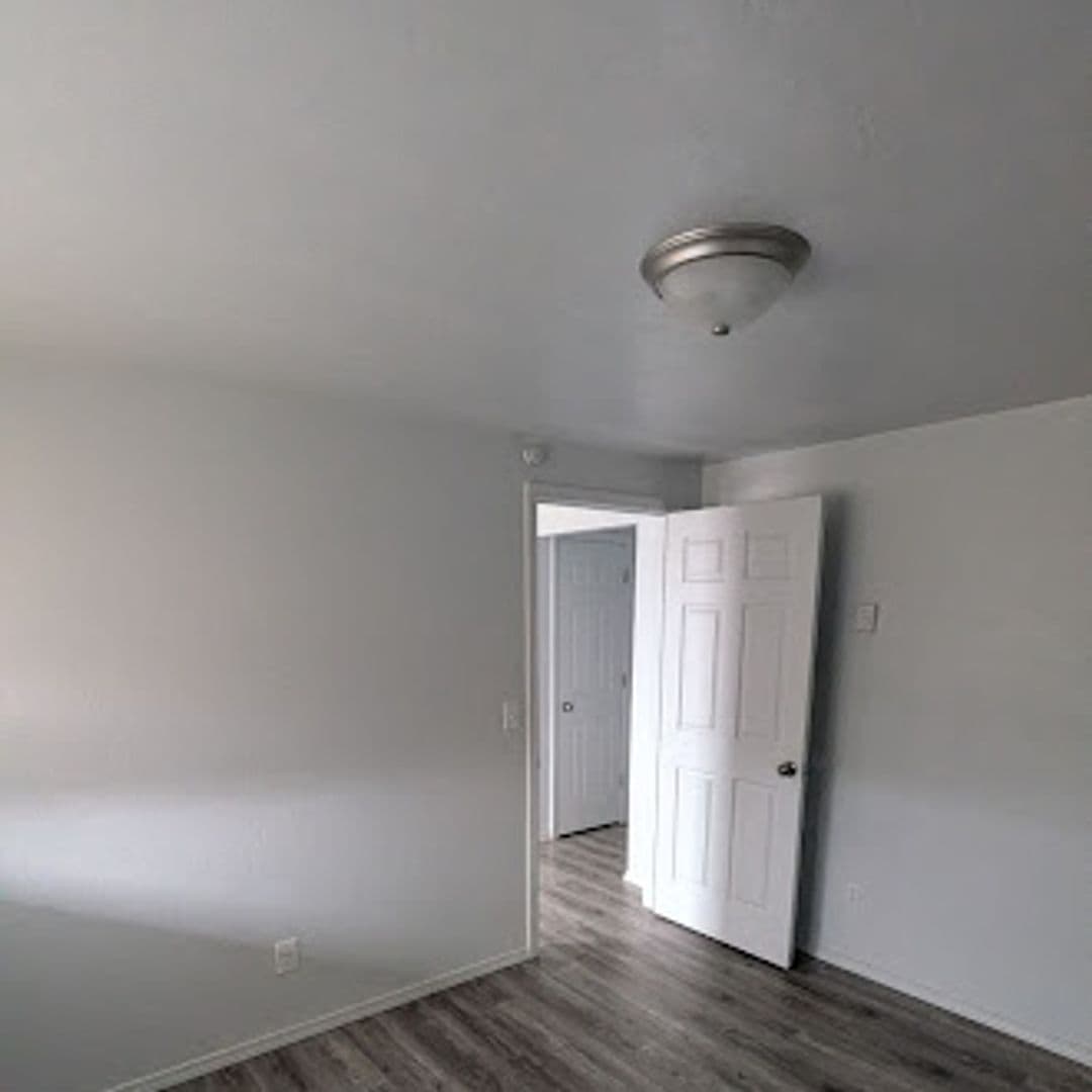 Oklahoma City Apartment: 6111 S Klein Ave