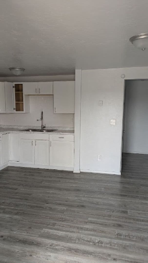 Oklahoma City Apartment: 6111 S Klein Ave
