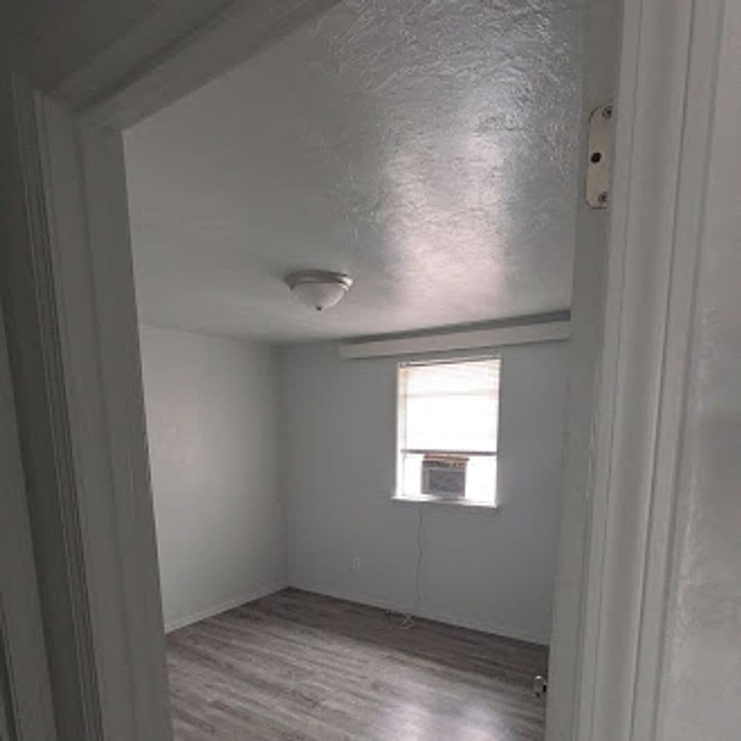 Oklahoma City Apartment: 6111 S Klein Ave