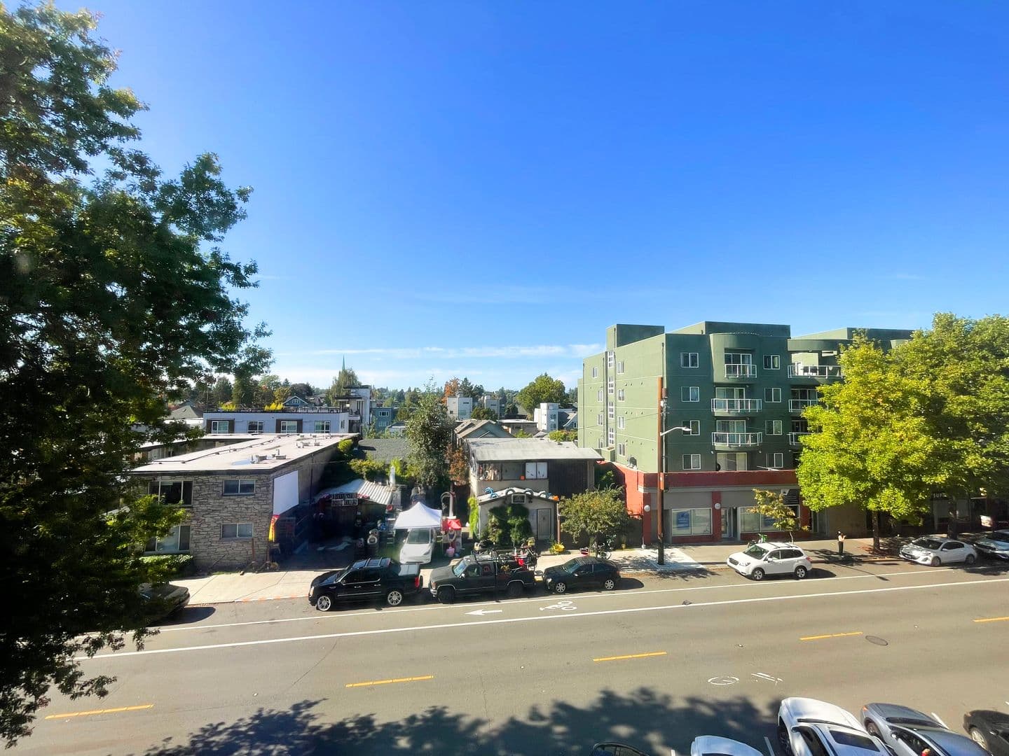 Seattle Apartment: Adria Northstar - 5222 University way
