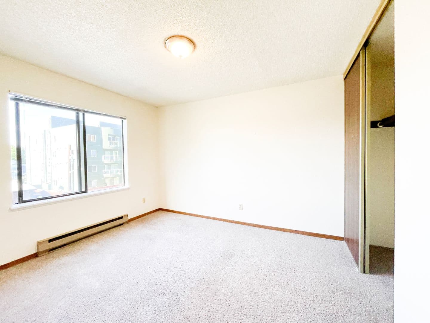 Seattle Apartment: Adria Northstar - 5222 University way