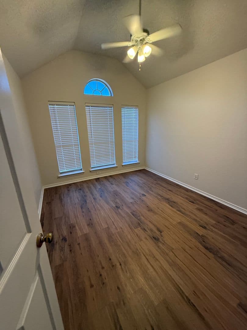 Lewisville House: 1737 Circle Creek Dr.