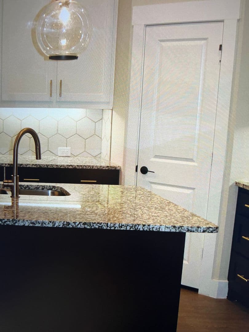 Grand Prairie House: 7220 Merlot Pl.