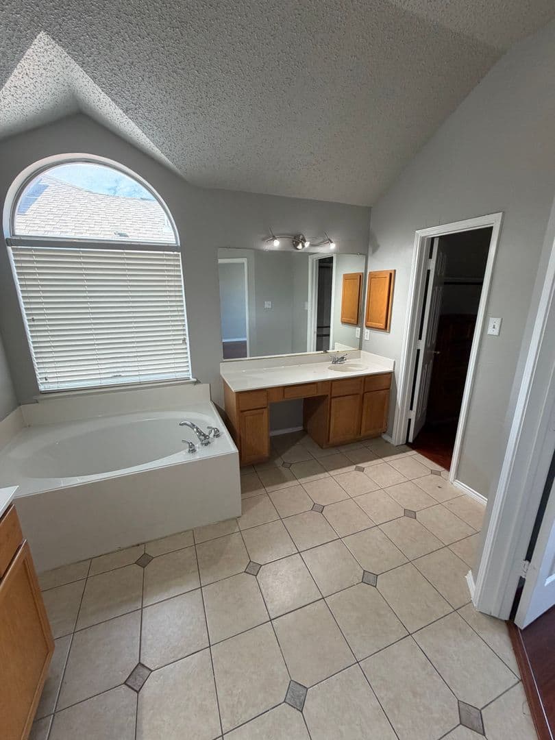 Fort Worth House: 6720 Stockton Dr.