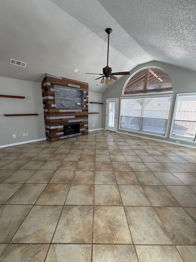 Fort Worth House: 6720 Stockton Dr.