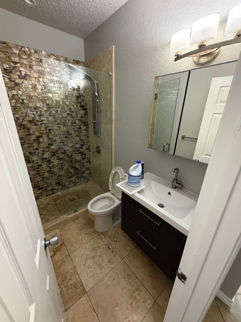Fort Worth House: 6720 Stockton Dr.