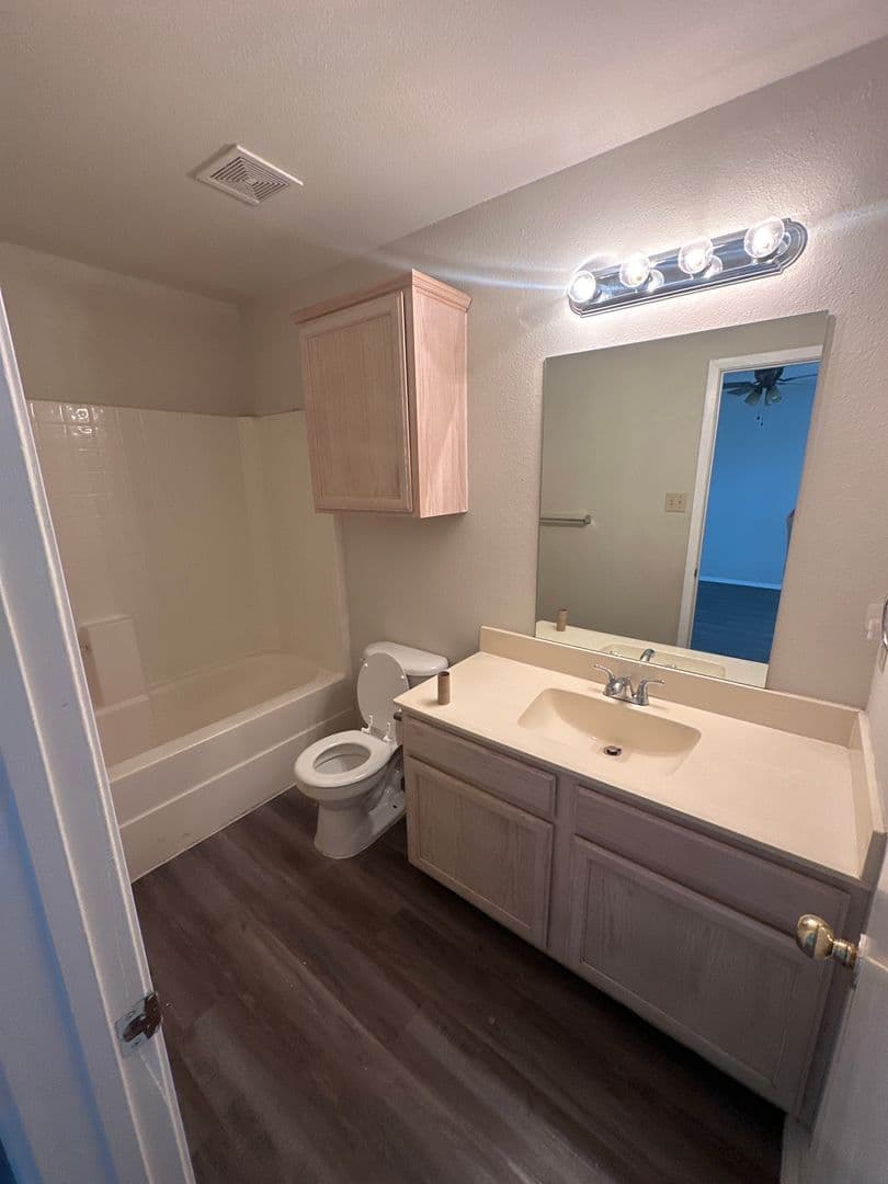 Aledo House: 4017 Devonaire