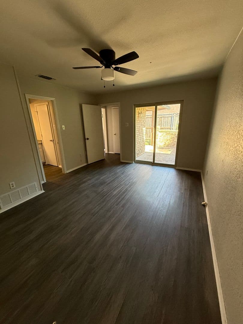 Fort Worth Apartment: 7412-14 Lemonwood Ln.
