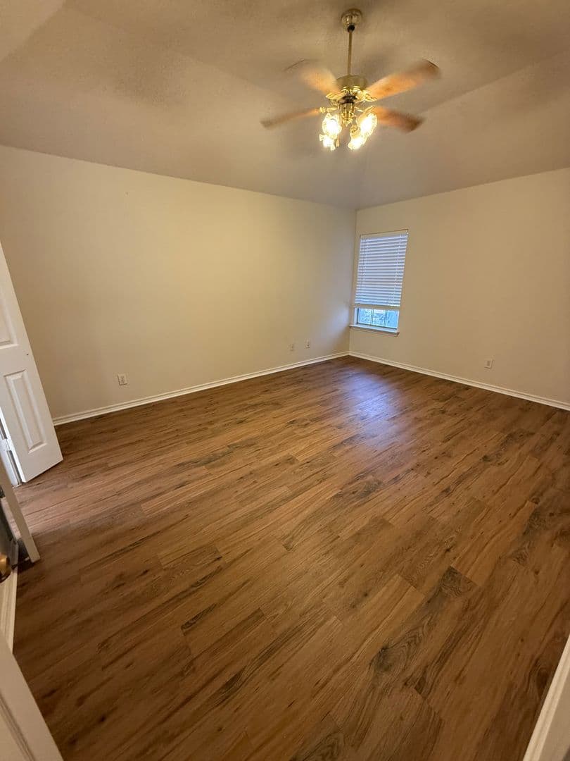 Lewisville House: 1737 Circle Creek Dr.