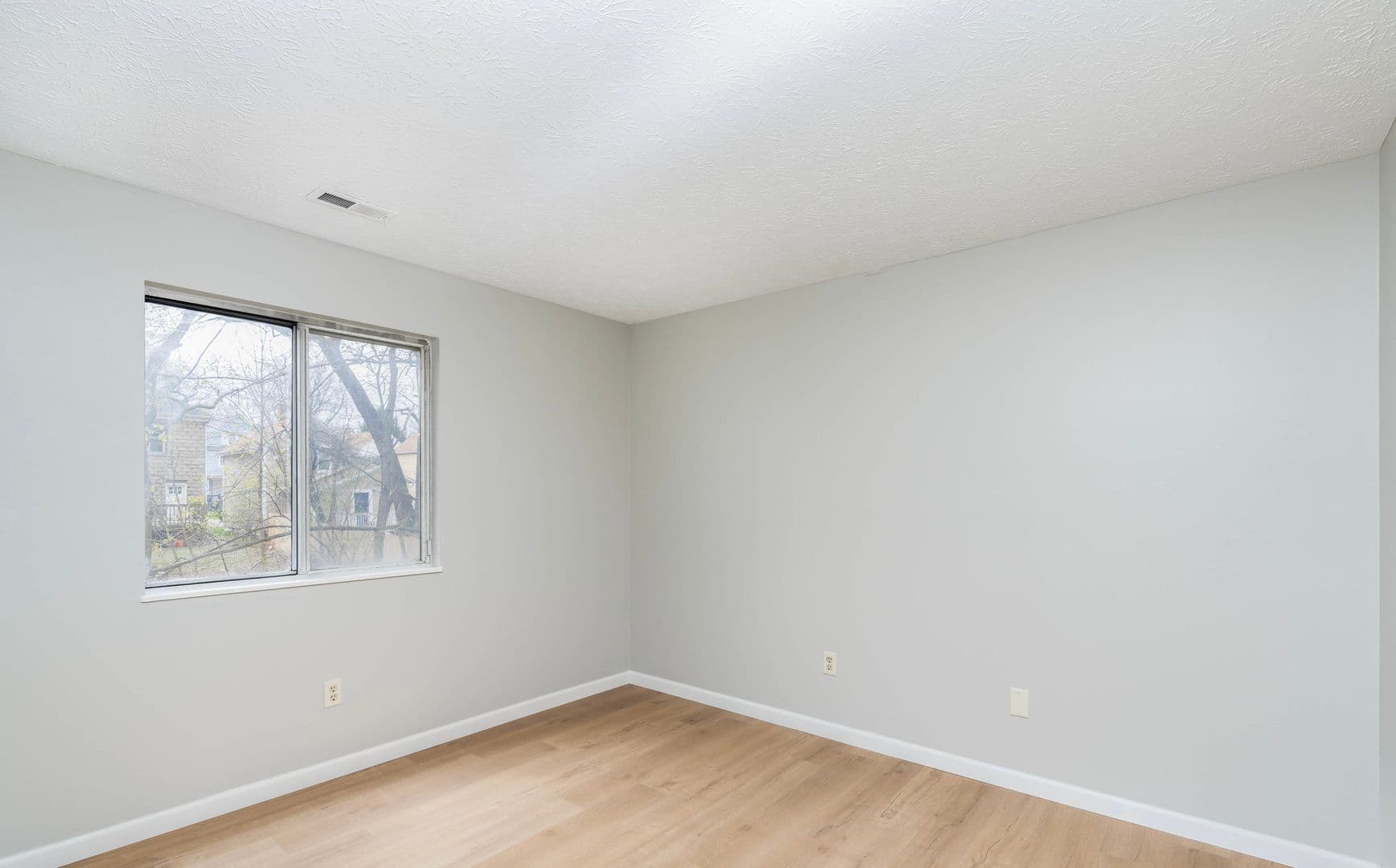 Akron Apartment: 600 Sherman Street