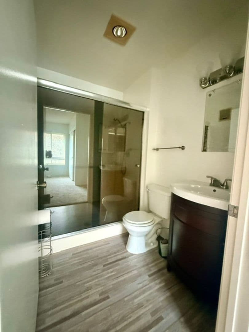 San Diego House: 6650 Amherst Street #5 C