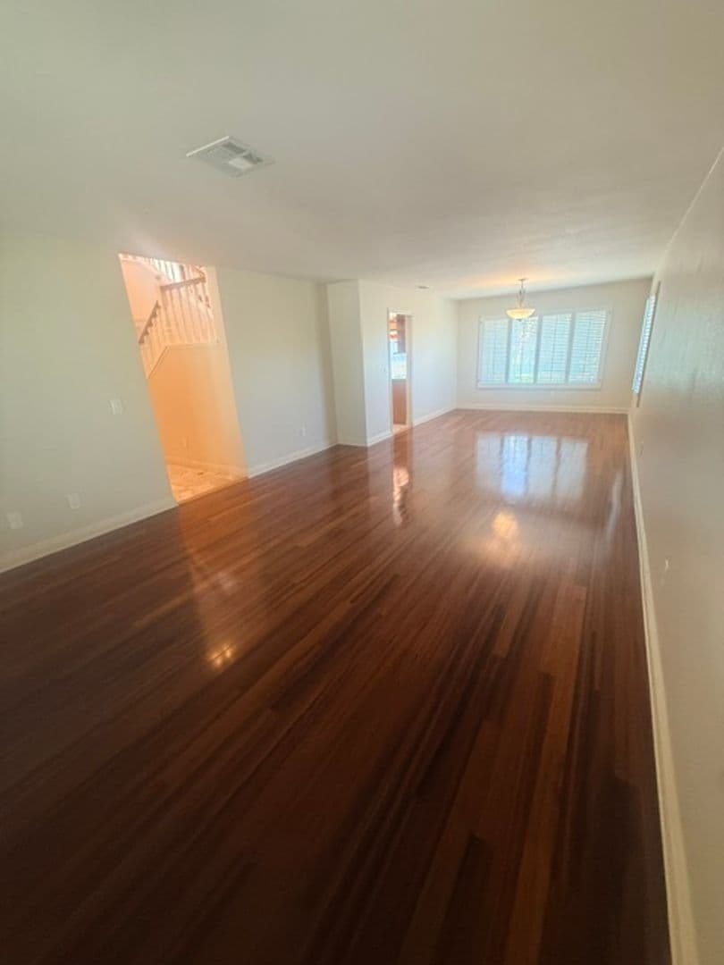 Bonita House: 526 Trailridge Drive