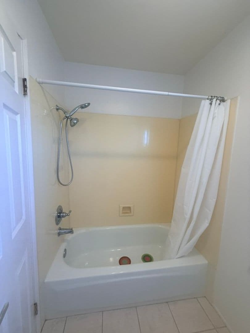 Bonita House: 526 Trailridge Drive