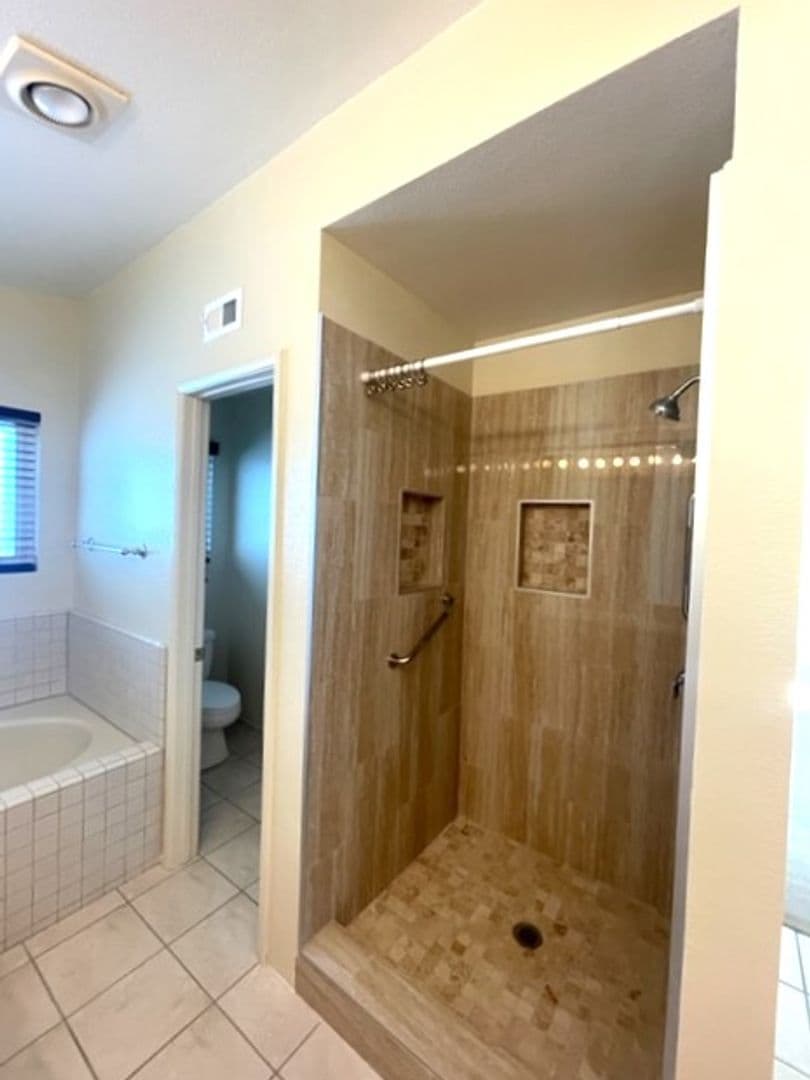 Bonita House: 526 Trailridge Drive