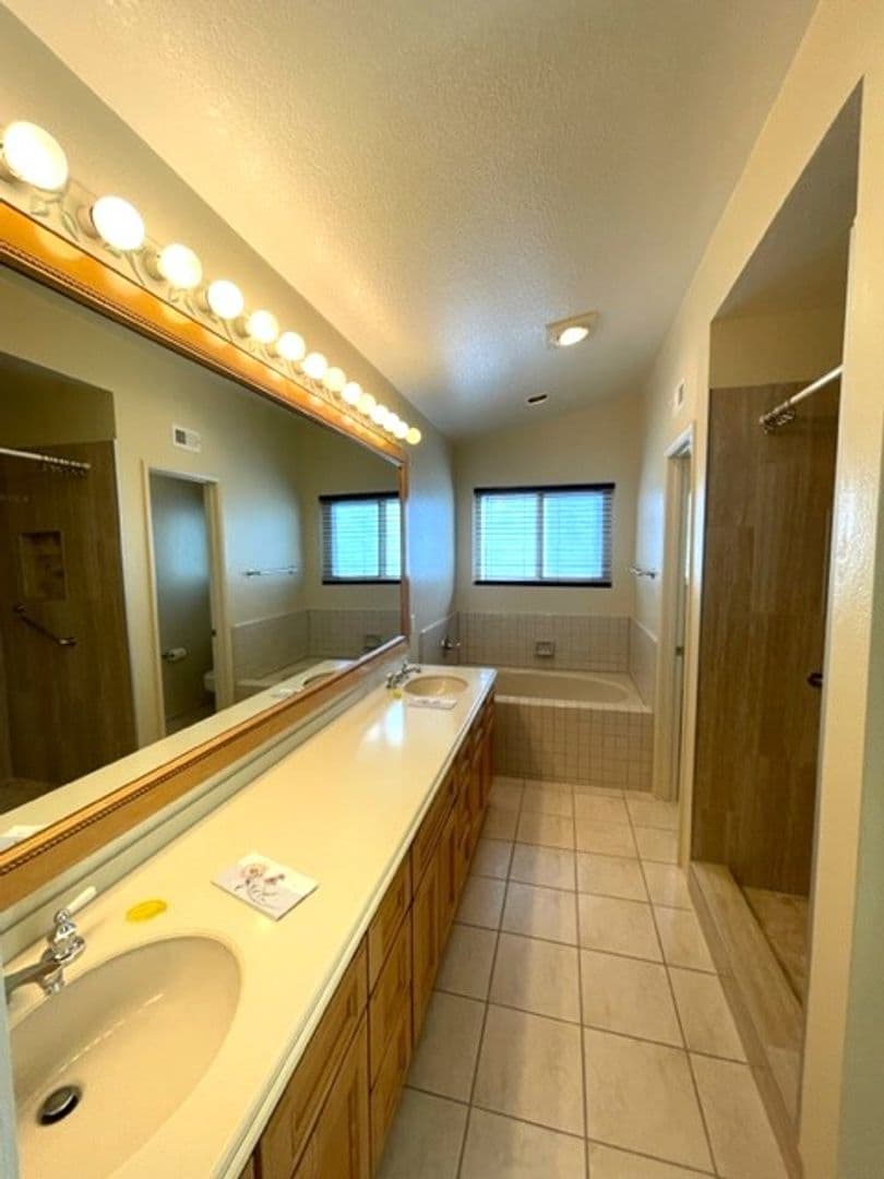 Bonita House: 526 Trailridge Drive