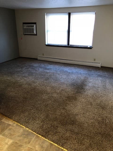 Sioux Falls Apartment: 4205-4401 E. Ronning Drive