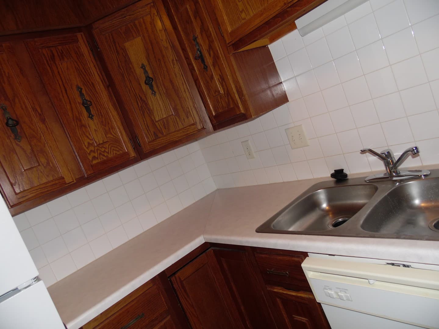Sioux Falls Apartment: 4400 S Louise Avenue