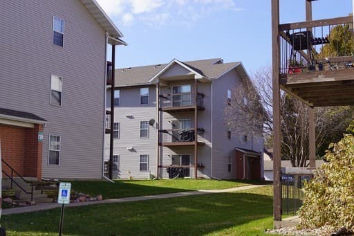 Sioux Falls Apartment: 4500-4504 E. 16th Street