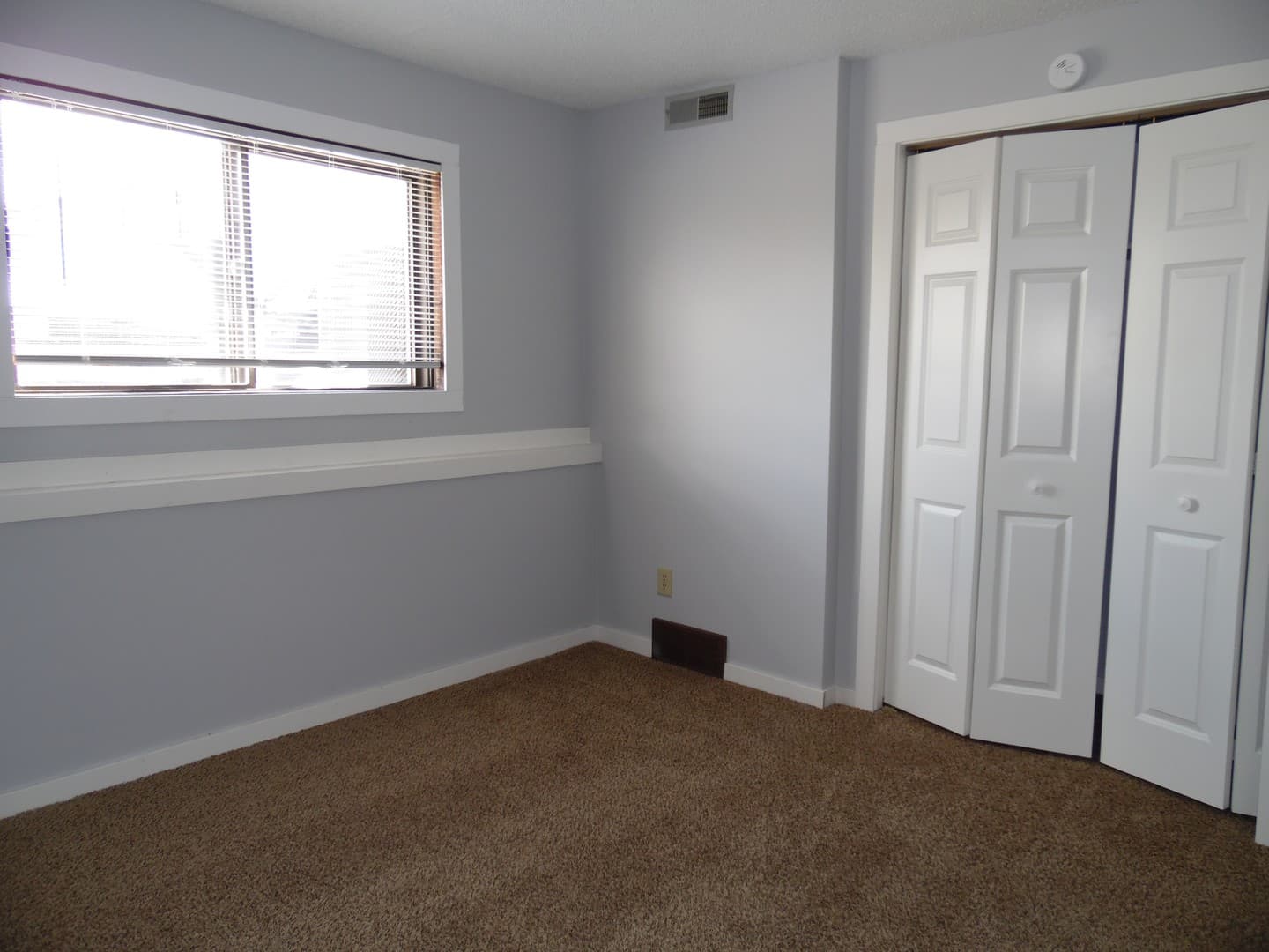 Sioux Falls Apartment: 3000-3012 S Mayfair Drive
