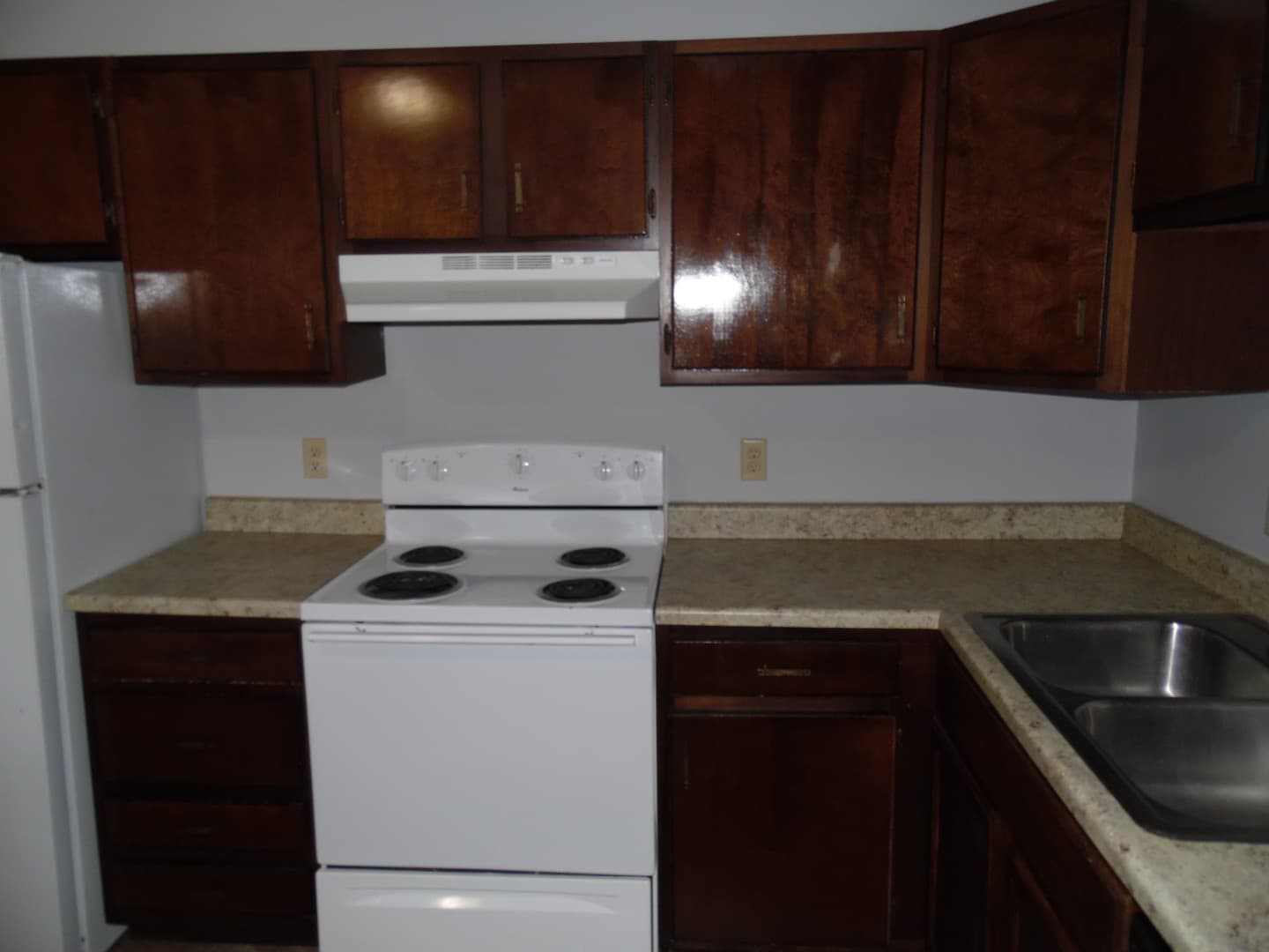 Sioux Falls Apartment: 3000-3012 S Mayfair Drive