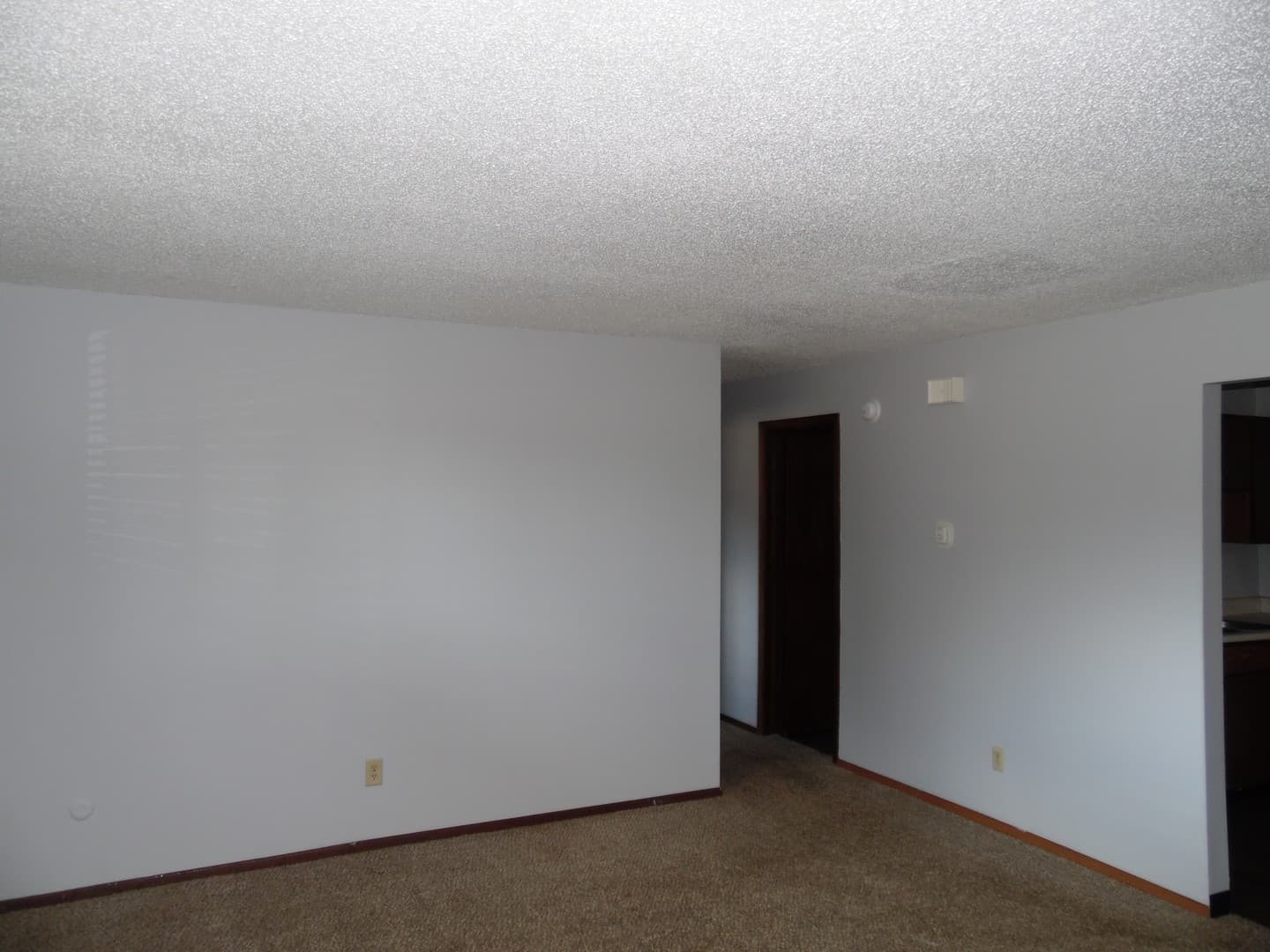 Sioux Falls Apartment: 1201-1209 N. Prairie Avenue