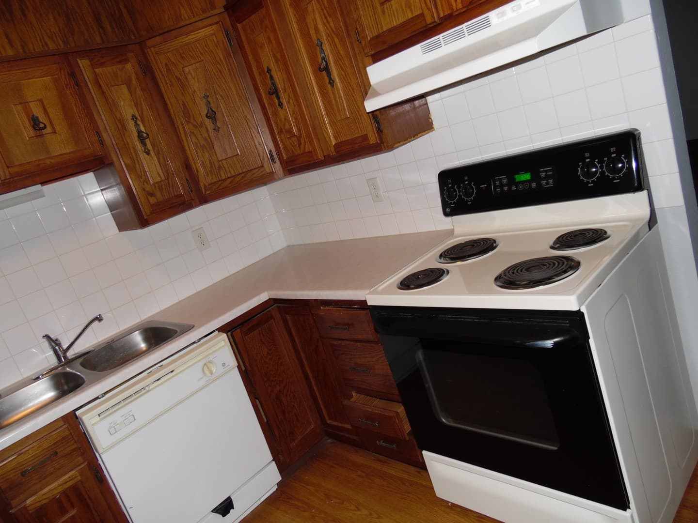 Sioux Falls Apartment: 4400 S Louise Avenue