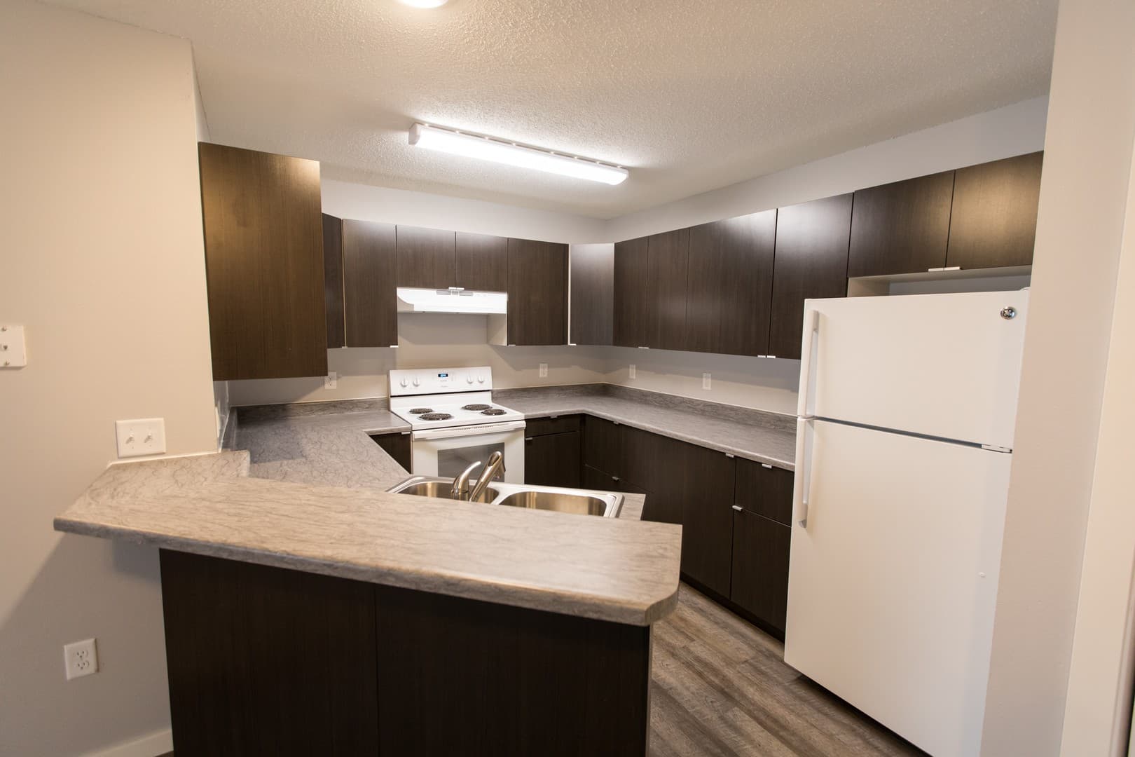 Sioux Falls Apartment: 701 S. Lyons Avenue