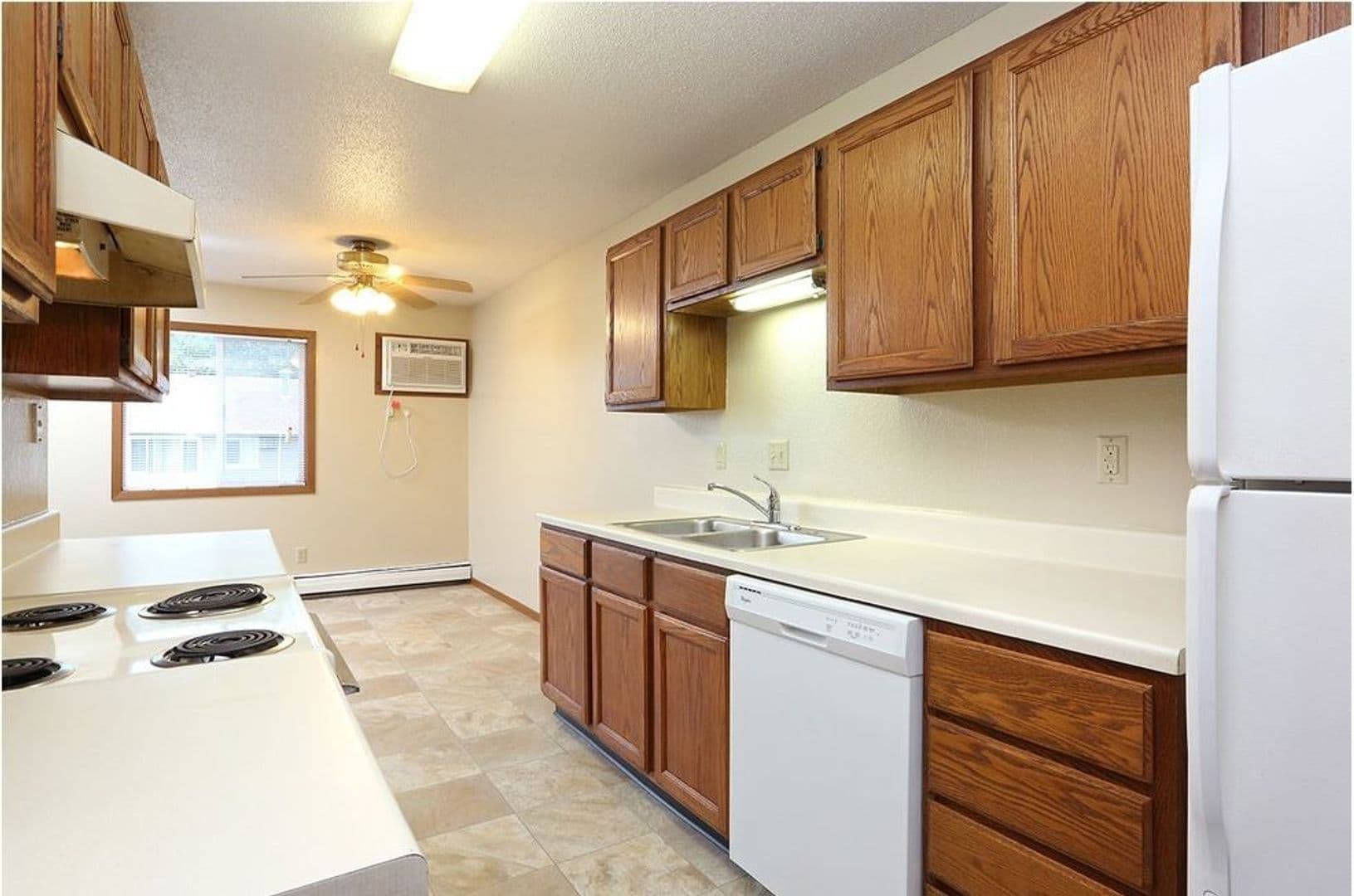 Sioux Falls Apartment: 4300 E. 18th St.