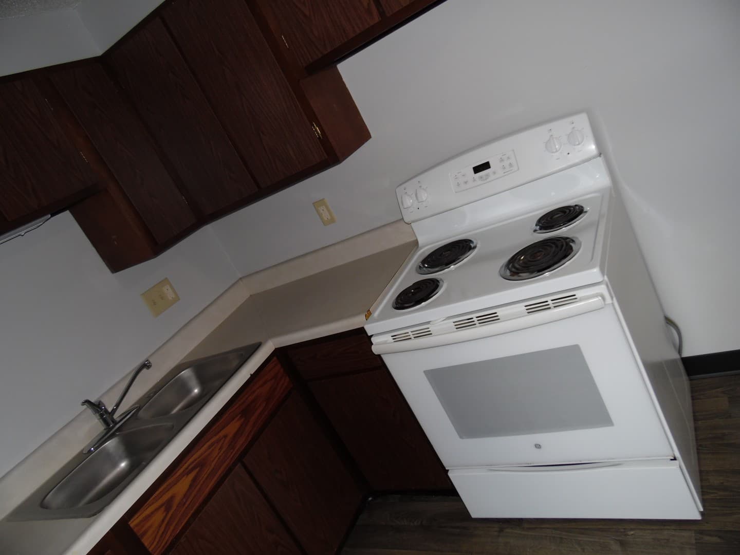 Sioux Falls Apartment: 1201-1209 N. Prairie Avenue
