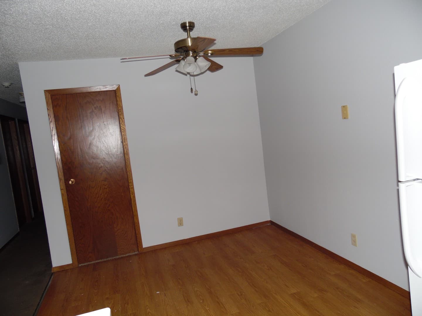 Sioux Falls Apartment: 4400 S Louise Avenue