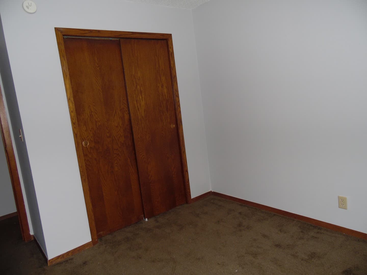 Sioux Falls Apartment: 4400 S Louise Avenue