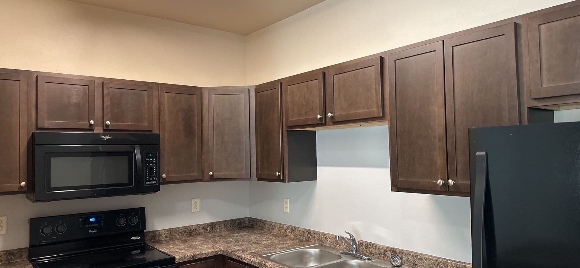 Sioux Falls Apartment: 950 N Cliff Ave