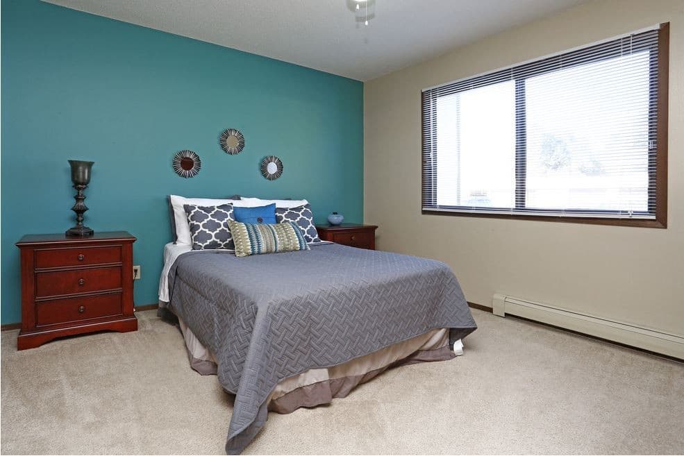 Sioux Falls Apartment: 1600 S. Rock Creek Dr.